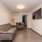 Apartman Jakov With A Pool