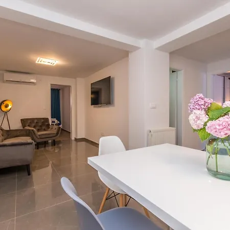 Jakov With A Pool Zadar