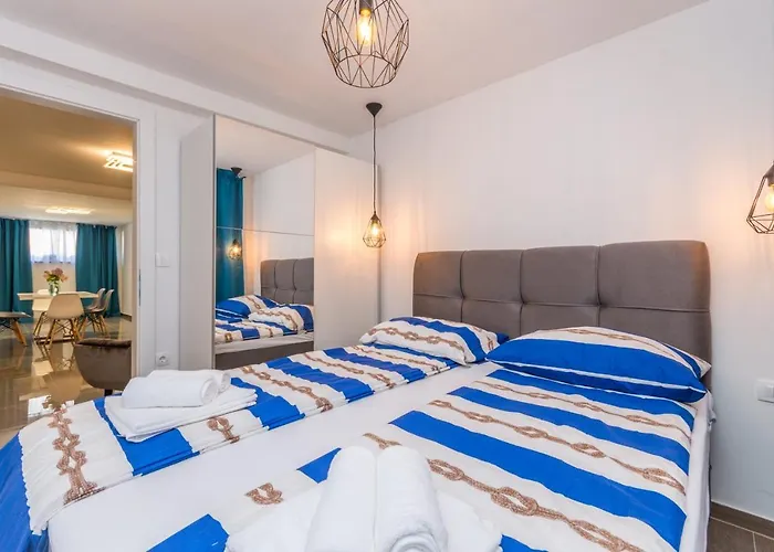 Apartmán Jakov With A Pool *