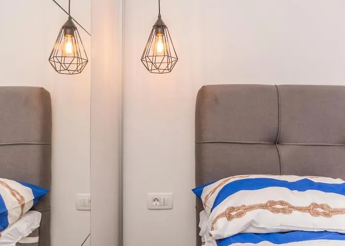 Jakov With A Pool זאדאר