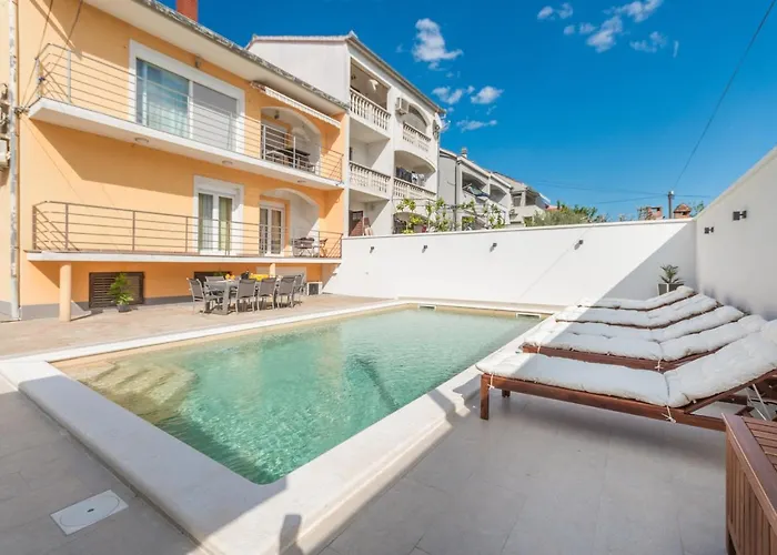 Jakov With A Pool Apartmán *